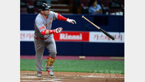 최정 빠진 사이, 로맥이?…홈런왕 중간 판도는?