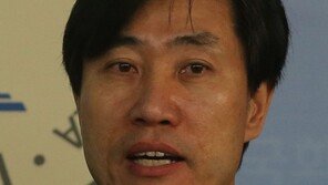 하태경 “도보다리 쇼 같은 ‘★5개’ 쇼 보다 ‘★1개’짜리 옥탑방 쇼 보니 입 근질”