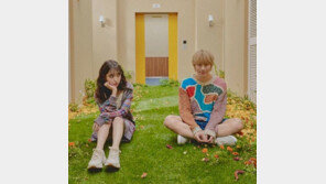 [#해시태그 컷] 아이유·지코 ‘소울메이트 한컷’