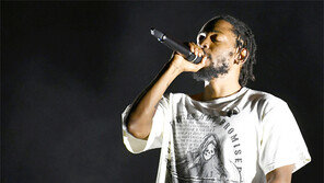 ‘랩의 은유’… 폭염보다 뜨거웠다