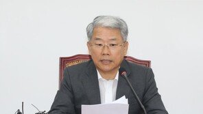 [청계천 옆 사진관] ‘간 보기 정치’ 제발 이제 그만!