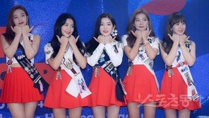 레드벨벳 “‘빨간 맛’보다 더 신나게…더운 여름 ‘파워 업’ 하세요”