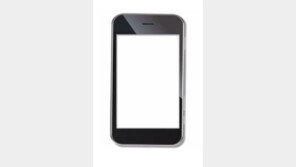 충전 중 휴대전화 쥐고 음악 듣는데 ‘펑’…9세 소년, 손가락 셋 잃어