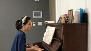 [#해시태그 컷] 송윤아 ‘나, 피아노 치는 여자야’