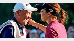 조지아 홀 “아빠, 나흘간 양말 갈아 신지 말아주세요”