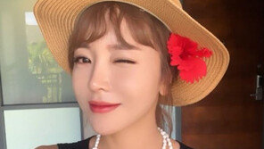 [#해시태그 컷] ‘갓데리’ 홍진영의 모닝윙크