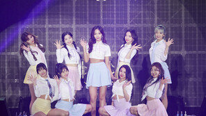 [연예뉴스 HOT5] 트와이스, ‘도쿄 걸즈 컬렉션’ 무대