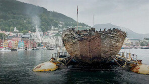 ‘아문센의 북극탐험선’ 100년만의 귀향