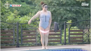 “인어가 여기있네?”…이영자, 당당한 수영복 패션 