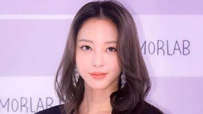 한예슬, 가슴선 드러나는 파격 의상…시선 강탈