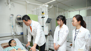 “미래 꿈나무 위해”…팔걷은 제약·의료업계