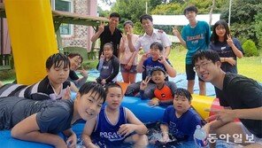 물놀이 까르르… 웃음꽃 핀 교회