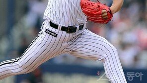 진퇴양난 LG 마운드, 부담 떠안는 막내