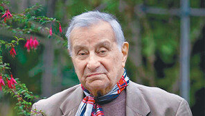 레지스탕스 영웅들 떠났다, 슬픔 잠긴 佛