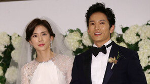 [단독] 배우 이보영·지성 부부, 둘째 임신