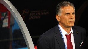 케이로스 감독, 이란 잔류로 무게 기울어