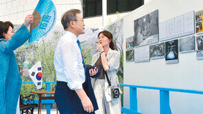 “남북관계 발전이 비핵화 동력”… 핵은 北美문제라는 입장 바꿔