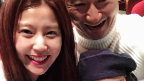 이윤미♥주영훈, 셋째 임신…누리꾼 “다둥이맘, 축하”