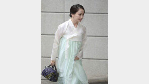 ‘정대선 아내’ 노현정, 故 변중석 여사 11주기 제사 참석…단정한 모습