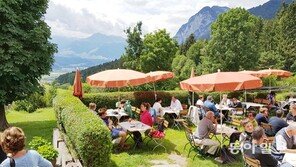 천국같이 아름다운 산악마을… 도전 자극하는 알피니즘의 고향