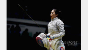 [아시안게임] 펜싱 김지연, 여자 사브르 준결승 진출 ‘윤지수는 탈락’