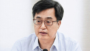 김동연 부총리 겸 기획재정부 장관 “고용상황에 책임 느껴, 필요하면 정책도 수정”