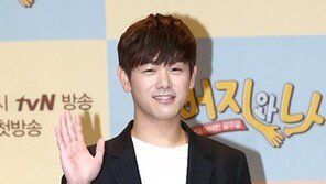 [연예뉴스 HOT5] 에릭남 형제, 극장 빌려 亞 배우 지지