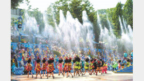 시원한 물놀이-오싹 공포체험… ‘늦캉스’ 즐기세요