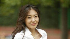 드라마서 자취 감춘 윤정희 근황 “지난해 5월 엄마됐다” 내조·육아 전념