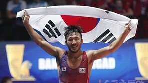 ‘레슬링 전사’ 류한수, AG 2회 연속 금메달 달성