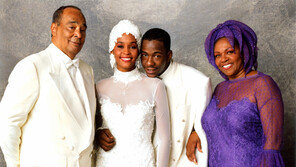 화려한 조명 뒤 짙은 그림자… 디바의 삶