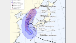 ‘태풍 특보’ 제주공항 줄줄이 결항…23일 오전 항공편도 못 뜰듯