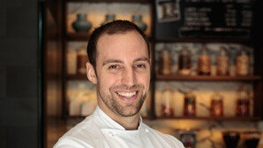 광화문 포시즌스, 새 파티시에 영입