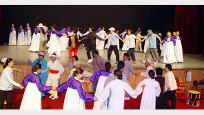 진도군 ‘토요민속여행’ 800회 특집 공연 열려