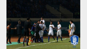 [아시안게임] 한국 꺾은 말레이시아, 일본과 전반전 0-0 접전
