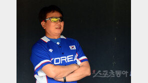 [AG] 한국 야구, 대만에 1-2 충격패… 실업 야구에 졌다