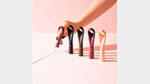 쉽게, 정교하게… 손에 ‘착’ 핑거 아이라이너