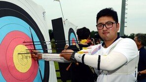 [아시안게임] 김우진, 남자 양궁 리커브 개인전 금메달 ‘이우석 은메달’