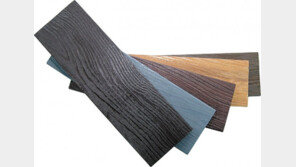 나무 외관-질감 살리고 내구성 보완… 천연 섬유질로 만든 합성 목재 ‘더센우드’