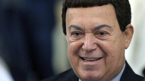 드라마 ‘모래시계’ 주제곡 ‘백학’ 부른 코브존 별세