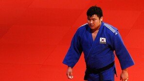 ‘아픈 팔로 허리후리기’ 김성민, 그는 투혼의 아이콘이었다