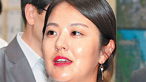 개막 첫날 최고 스타된 ‘20대 여자 농부’