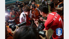 황의조, 두 번의 터닝포인트 함께한 김학범과의 특별한 인연