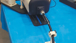 피부 흉터없이 위벽 뚫어 췌장 치료… ‘수술 로봇’의 진화