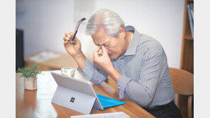 뻑뻑하고 흐릿… “피로한 눈에 영양 보충하세요”