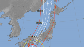 ‘日 관통’ 제21호 태풍 제비, 한반도 비껴가는 이유? “○○ 때문”
