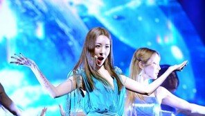 선미 “‘말라서 보기 싫다’ 댓글이 날 변화시켰죠”