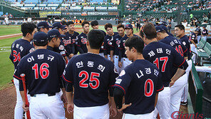 무너진 원투펀치…롯데, AGAIN 2017는 멀어지나