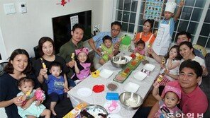 불금에 아이 보는 아빠들 “새로운 기쁨”