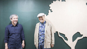 손진책-최용훈 연출가 “연극? 관객이 생각하게끔 만들어야지”